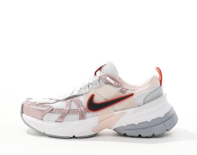 اسنیکرز نایکی v2