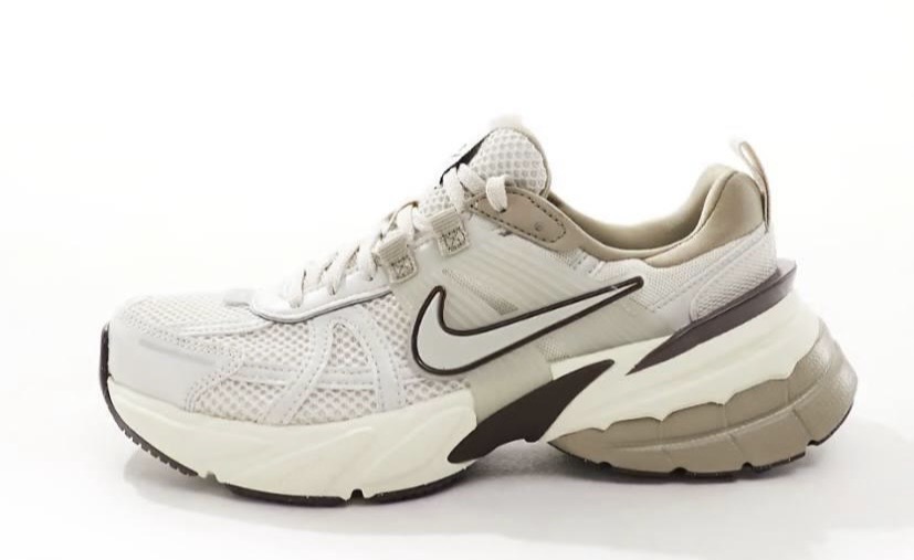 اسنیکرز نایکی v2